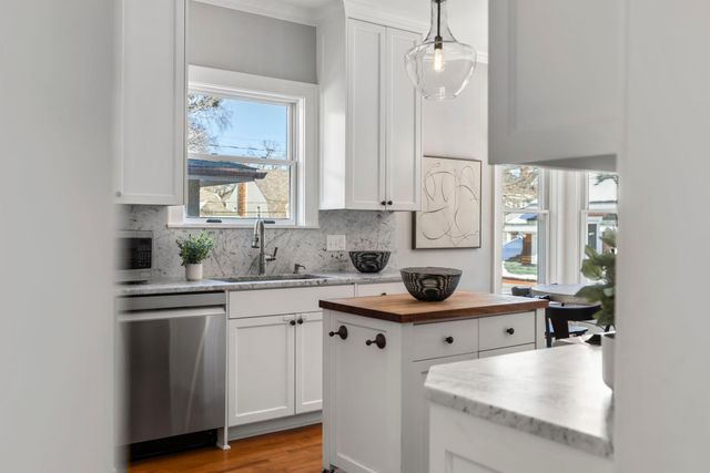 2405 Sheridan Avenue S, Minneapolis, MN 55405