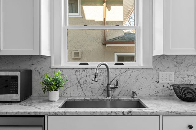 2405 Sheridan Avenue S, Minneapolis, MN 55405