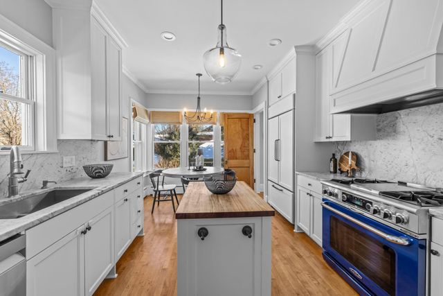 2405 Sheridan Avenue S, Minneapolis, MN 55405