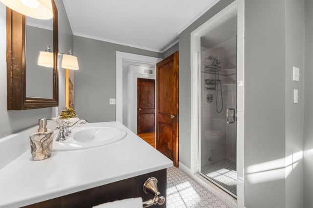 2405 Sheridan Avenue S, Minneapolis, MN 55405