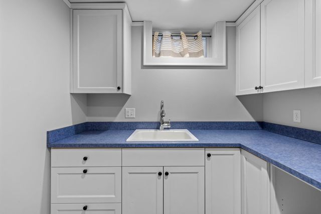 2405 Sheridan Avenue S, Minneapolis, MN 55405