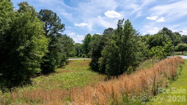 1610 1st Street W, Conover, NC 28613