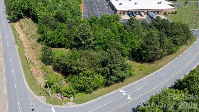 1610 1st Street W, Conover, NC 28613