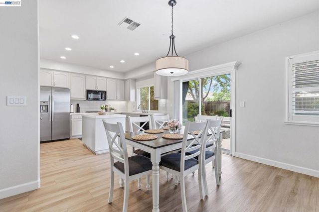 763 Grafton St, Manteca, CA 95337