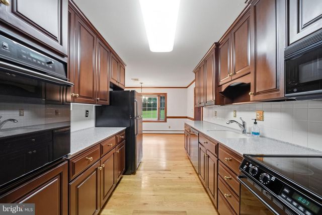 19040 NEW HAMPSHIRE AVE, Brinklow, MD 20862