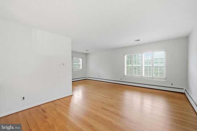 19040 NEW HAMPSHIRE AVE, Brinklow, MD 20862