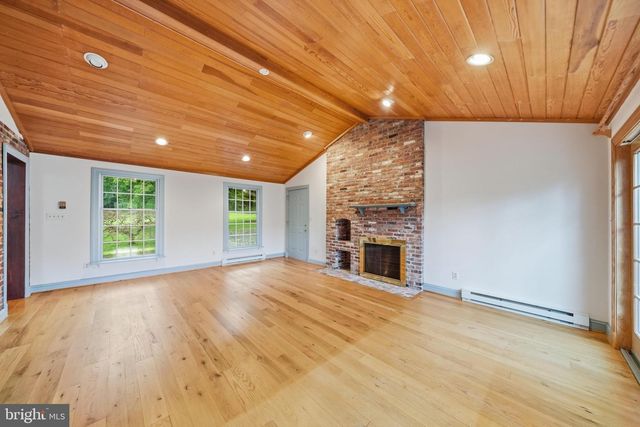 19040 NEW HAMPSHIRE AVE, Brinklow, MD 20862