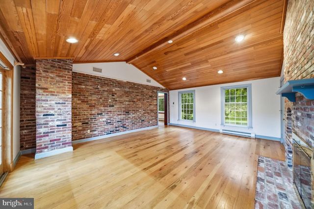 19040 NEW HAMPSHIRE AVE, Brinklow, MD 20862
