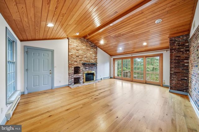 19040 NEW HAMPSHIRE AVE, Brinklow, MD 20862