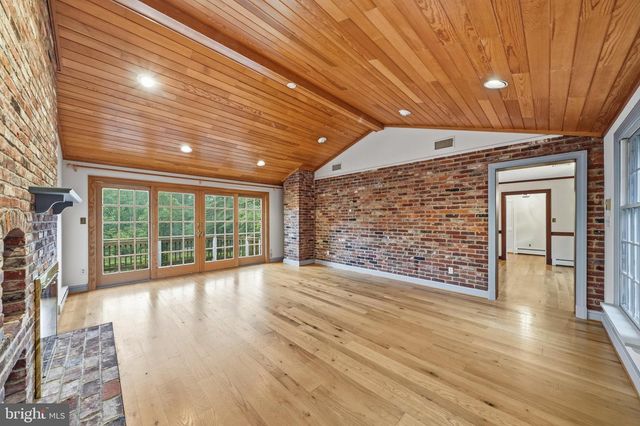 19040 NEW HAMPSHIRE AVE, Brinklow, MD 20862