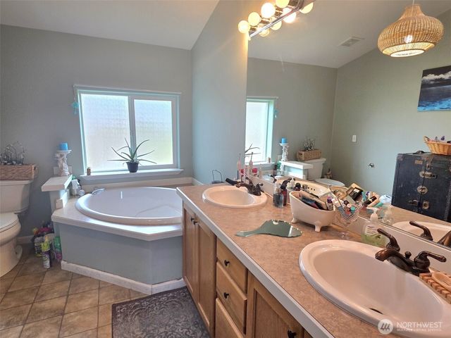 8905 Canal Road SE, Yelm, WA 98597