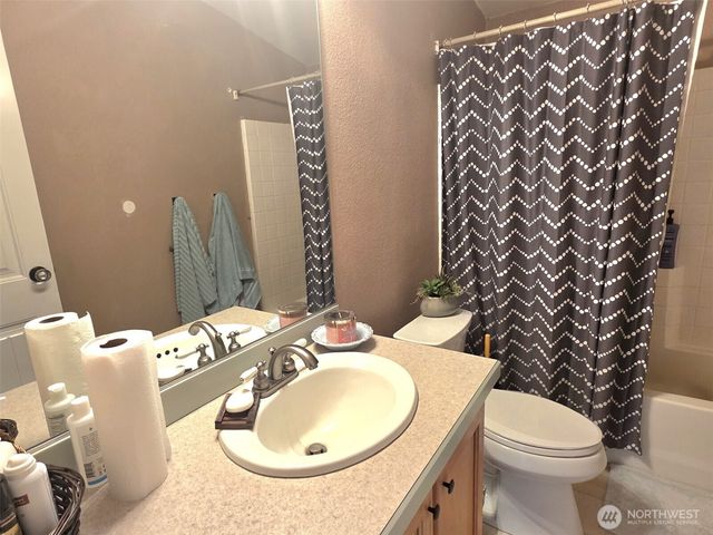 8905 Canal Road SE, Yelm, WA 98597