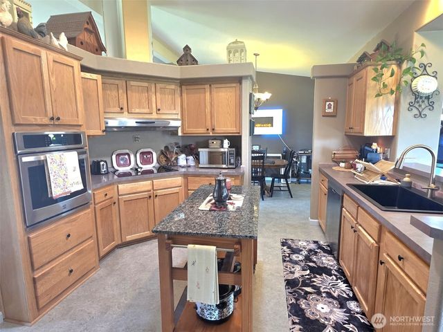 8905 Canal Road SE, Yelm, WA 98597