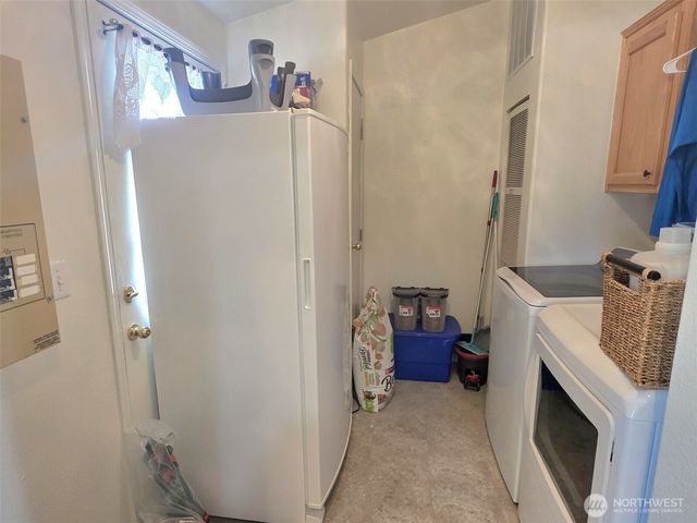 8905 Canal Road SE, Yelm, WA 98597