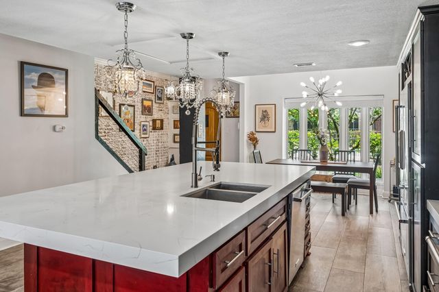 14719 Barryknoll Lane 51, Houston, TX 77079