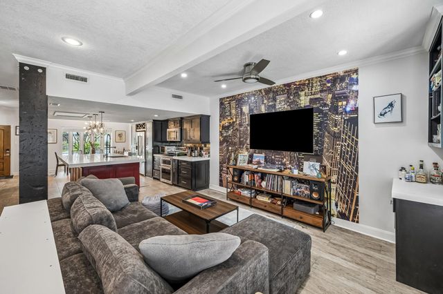 14719 Barryknoll Lane 51, Houston, TX 77079