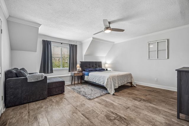 14719 Barryknoll Lane 51, Houston, TX 77079