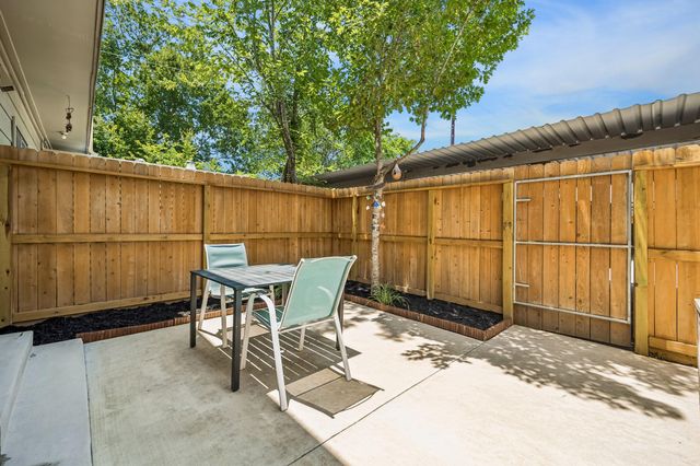14719 Barryknoll Lane 51, Houston, TX 77079