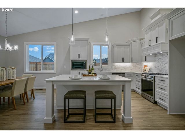 755 Emily Grace Ct Se, Salem, OR 97306