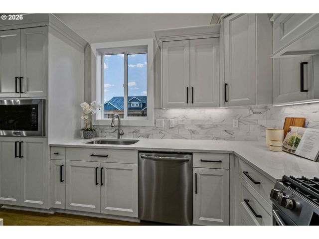 755 Emily Grace Ct Se, Salem, OR 97306