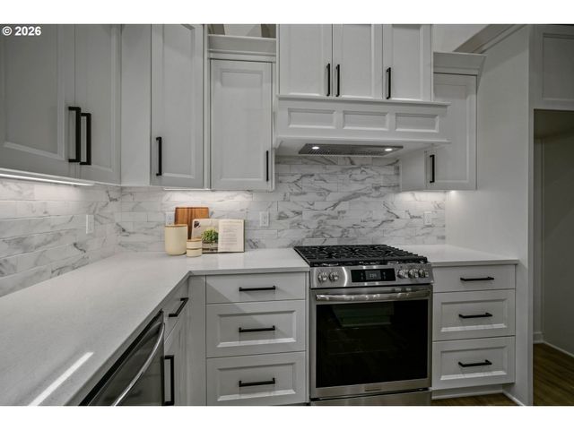 755 Emily Grace Ct Se, Salem, OR 97306