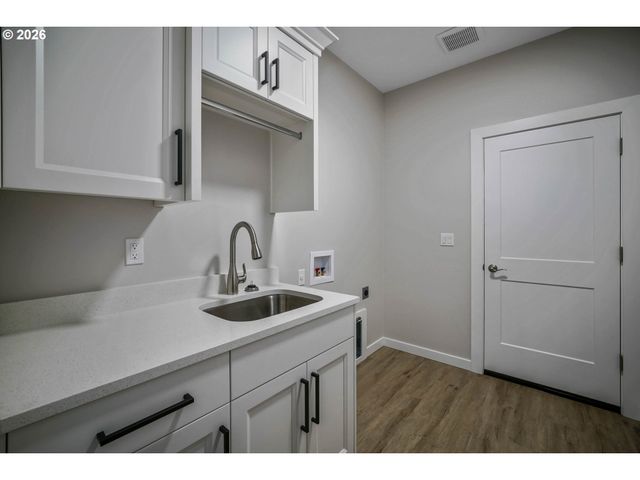 755 Emily Grace Ct Se, Salem, OR 97306