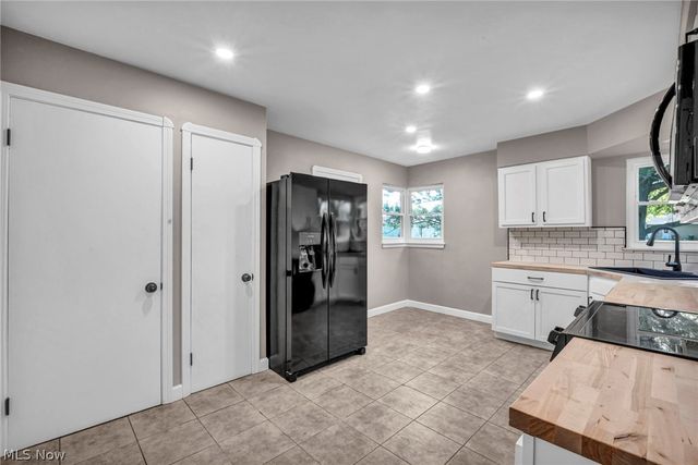 4735 lawrence Avenue, Garfield Heights, OH 44125