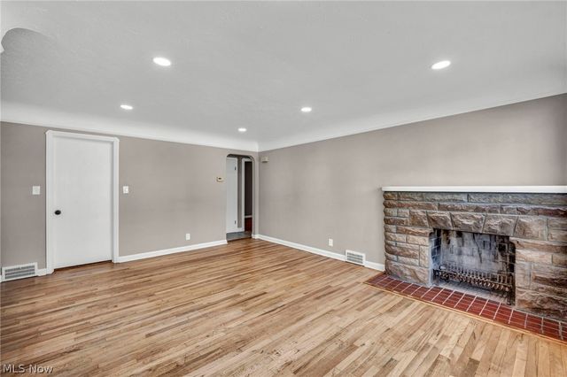 4735 lawrence Avenue, Garfield Heights, OH 44125