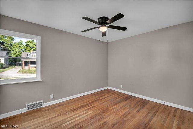 4735 lawrence Avenue, Garfield Heights, OH 44125