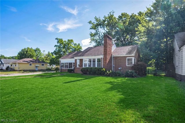 4735 lawrence Avenue, Garfield Heights, OH 44125