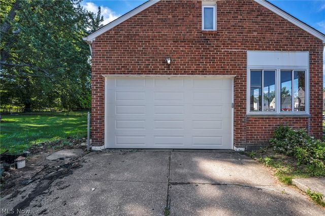 4735 lawrence Avenue, Garfield Heights, OH 44125