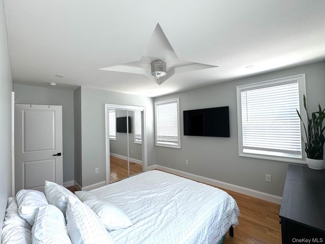 24910 139th Avenue 1, Rosedale, NY 11422