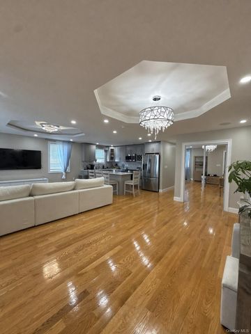 24910 139th Avenue 1, Rosedale, NY 11422