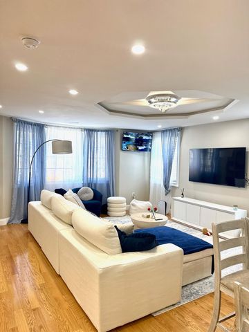 24910 139th Avenue 1, Rosedale, NY 11422