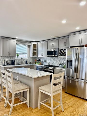 24910 139th Avenue 1, Rosedale, NY 11422