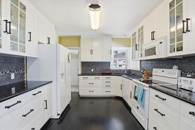 2141 Greely Dr, Marysville, CA 95901