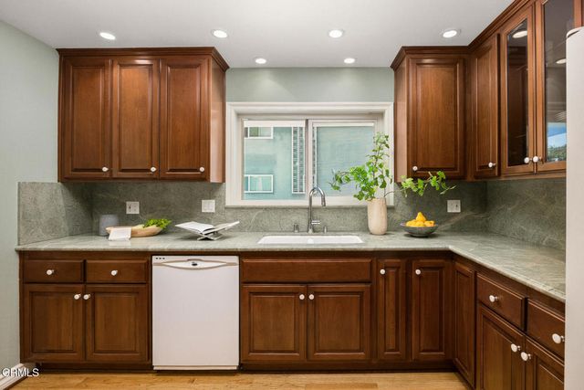 1520 Spruce Street 11, South Pasadena, CA 91030