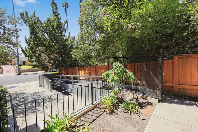 1520 Spruce Street 11, South Pasadena, CA 91030