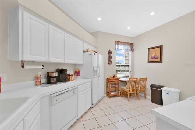 427 ENCLAVE PLACE 427, Lakeland, FL 33803