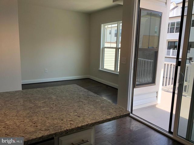 22584 WINDSOR LOCKS SQ, Ashburn, VA 20148