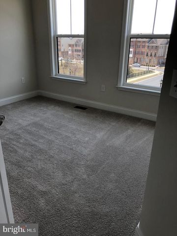 22584 WINDSOR LOCKS SQ, Ashburn, VA 20148