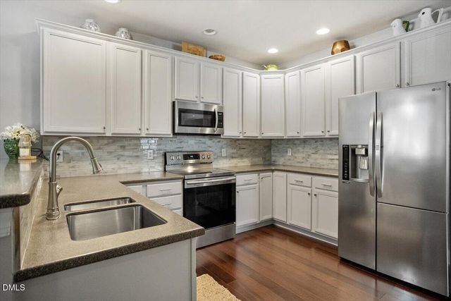 9425 Oglebay Court, Raleigh, NC 27617