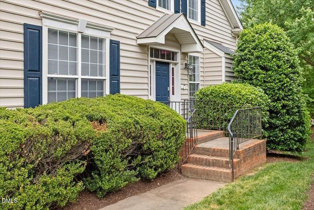 9425 Oglebay Court, Raleigh, NC 27617