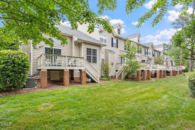 9425 Oglebay Court, Raleigh, NC 27617