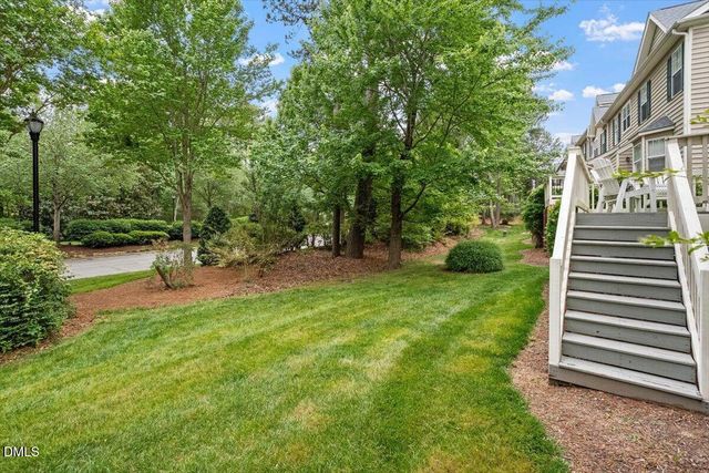 9425 Oglebay Court, Raleigh, NC 27617