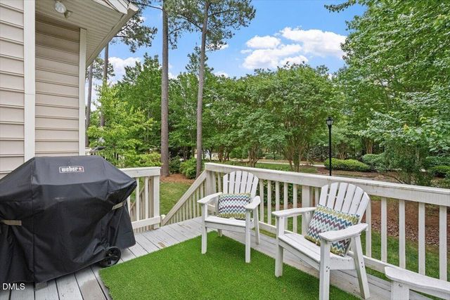 9425 Oglebay Court, Raleigh, NC 27617