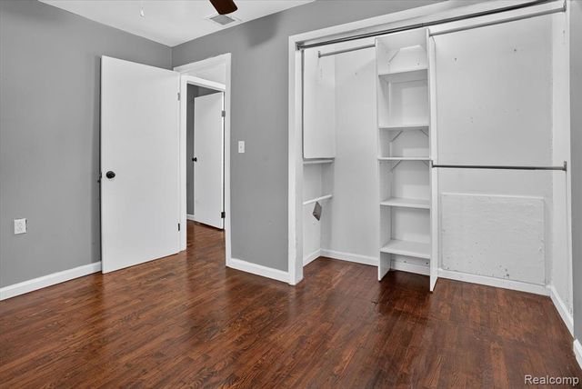 2130 Luwanna Drive, Lansing, MI 48910