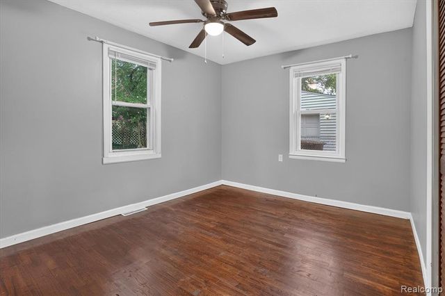 2130 Luwanna Drive, Lansing, MI 48910
