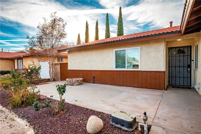 43629 Rembrandt Street, Lancaster, CA 93535