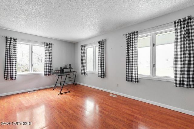 3251 N Banner Way, Wasilla, AK 99654